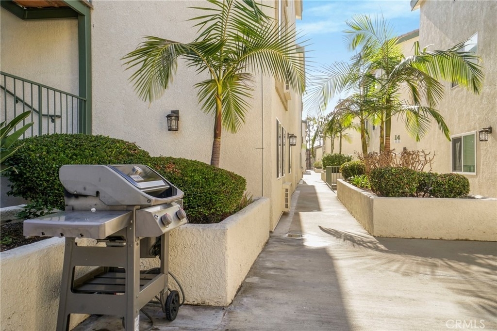 15000 Downey Avenue - Photo 1
