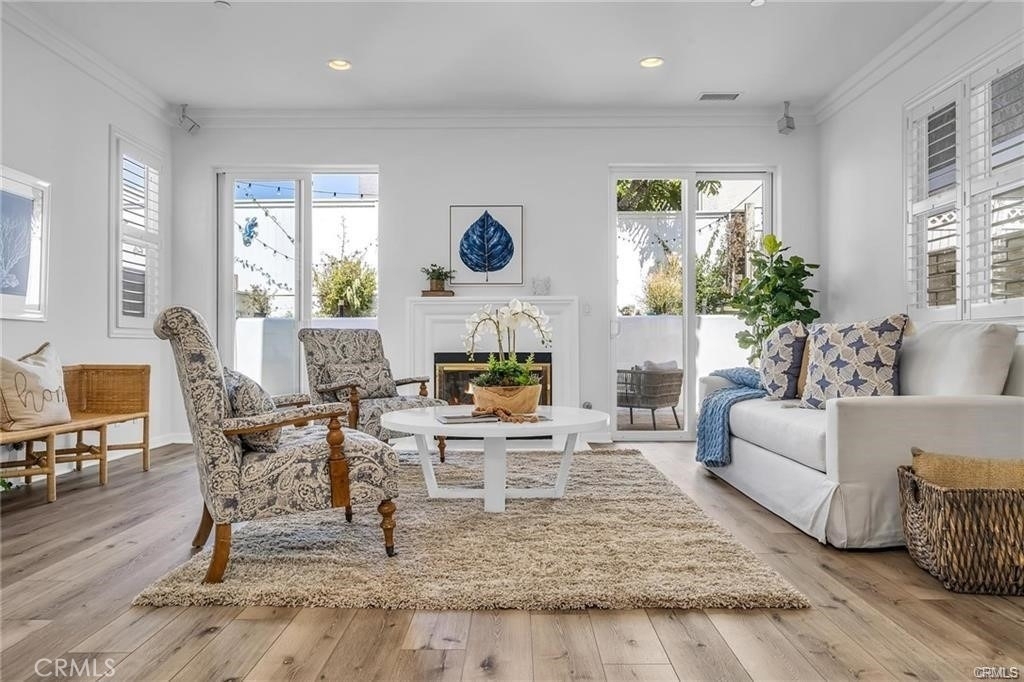 1711 Carlson - Photo 2