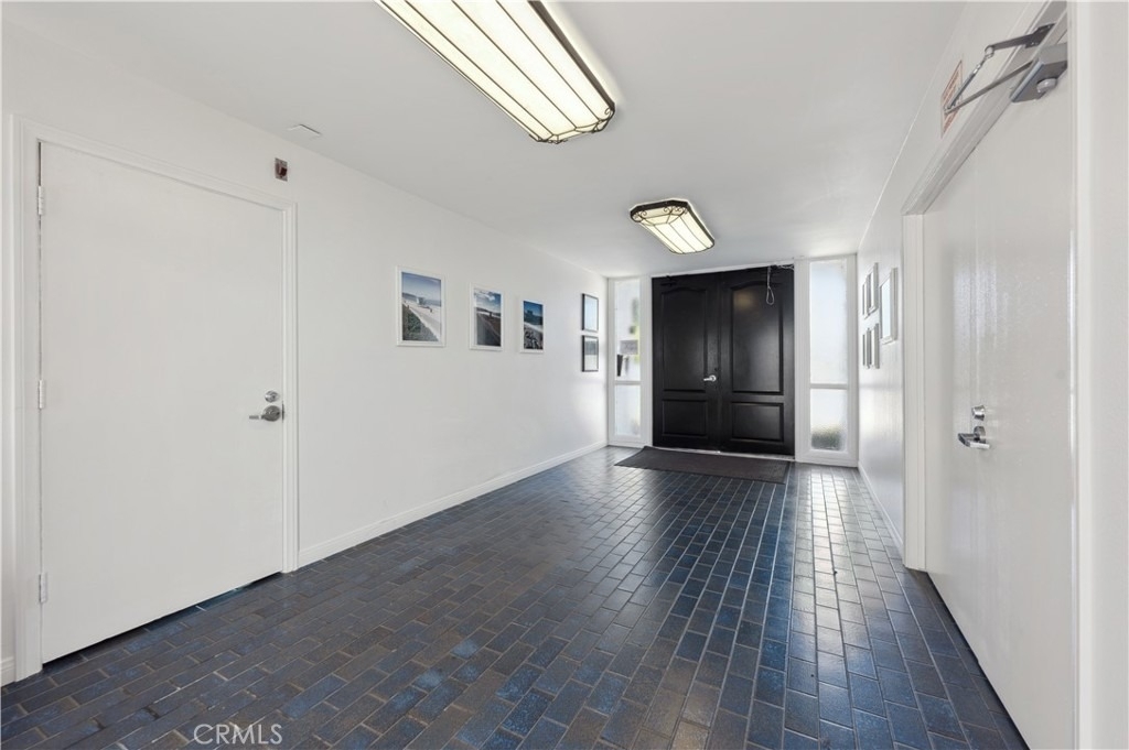 415 S Prospect Avenue - Photo 2