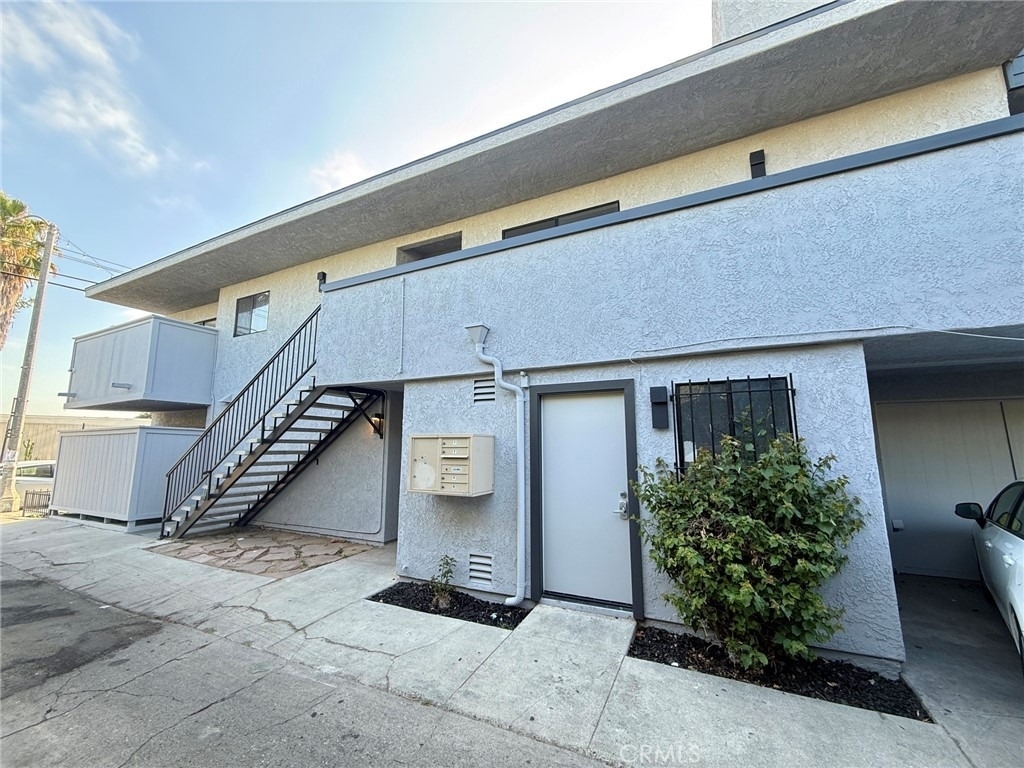 2204 E 4th - Photo 19