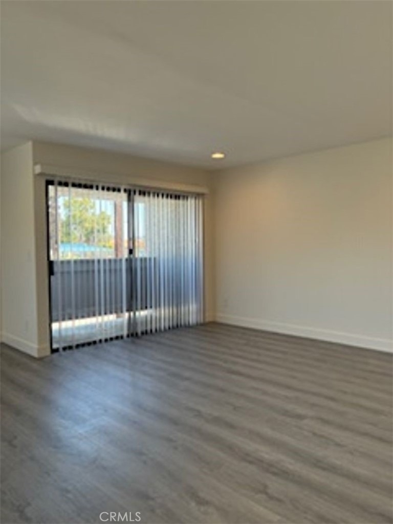 2204 E 4th - Photo 3