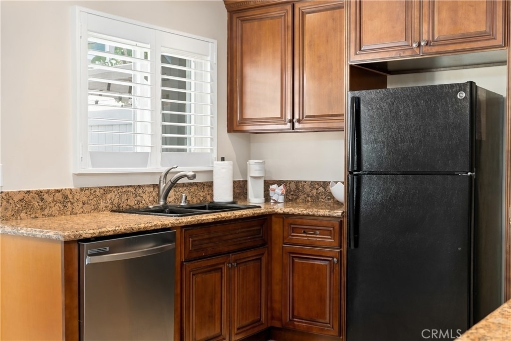 660 S Glassell Street - Photo 8
