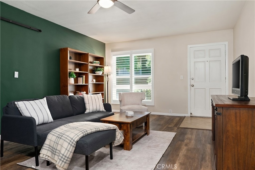 660 S Glassell Street - Photo 1