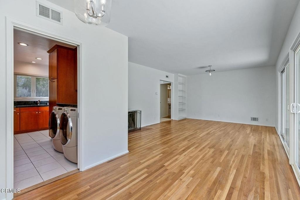 1325 Lomay Place - Photo 3
