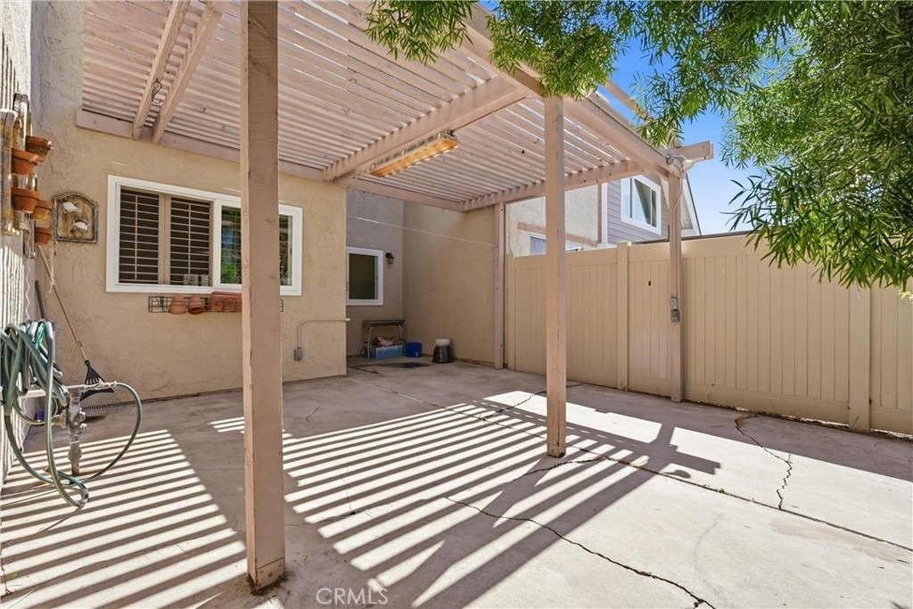 104 Oval - Photo 14