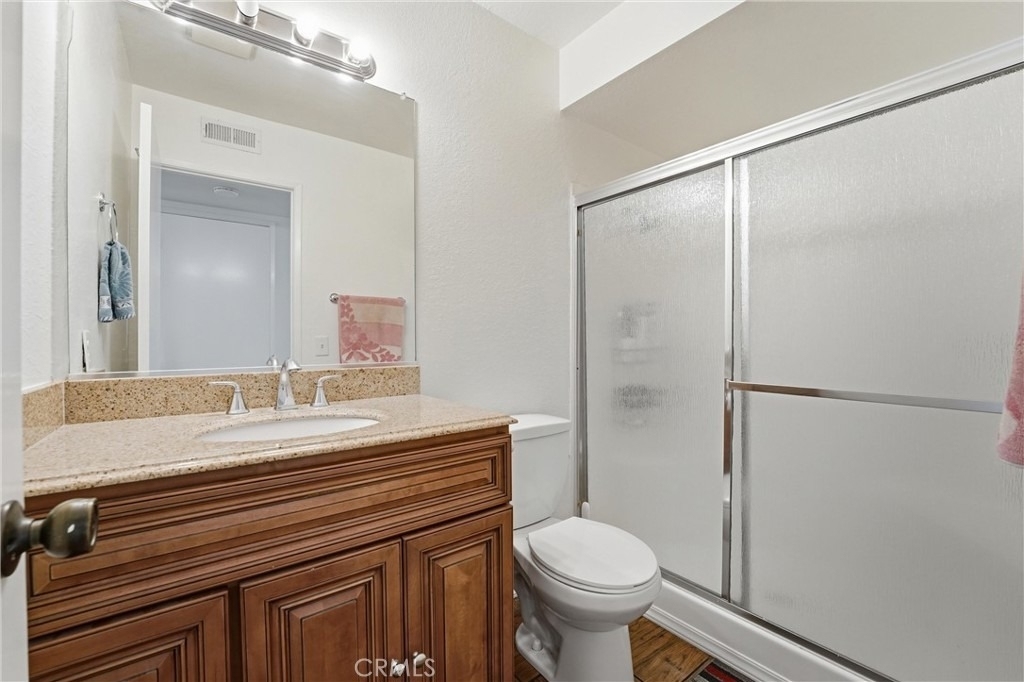 104 Oval - Photo 13