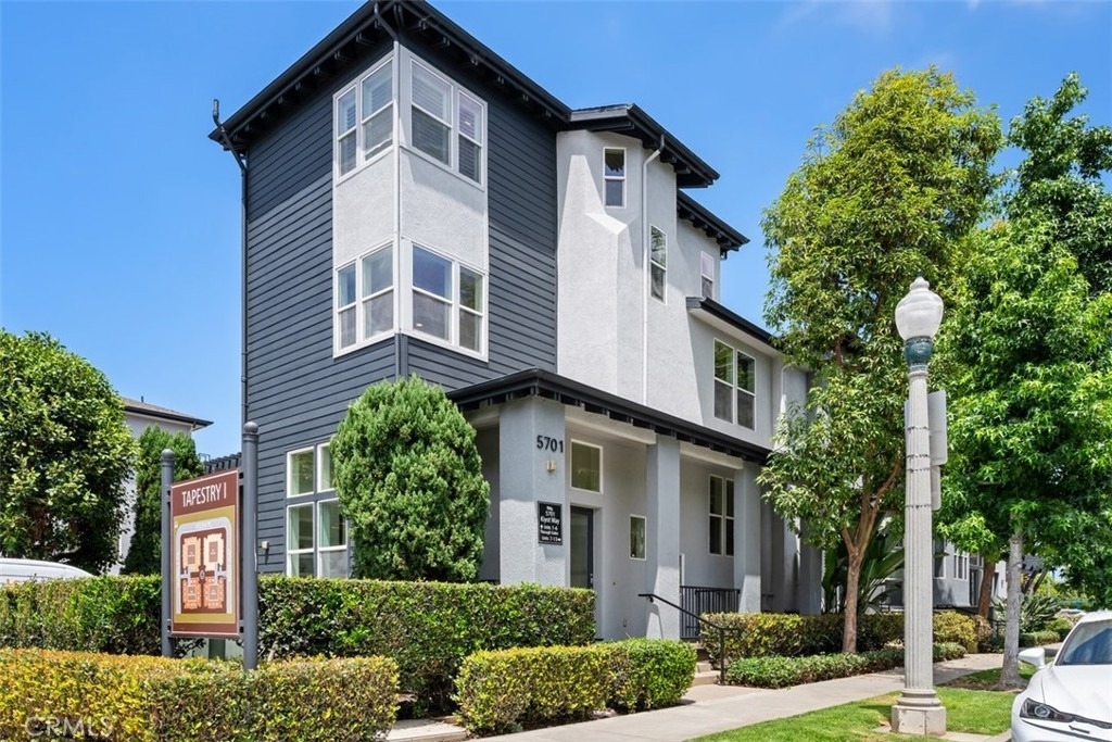 5701 Kiyot Way - Photo 0