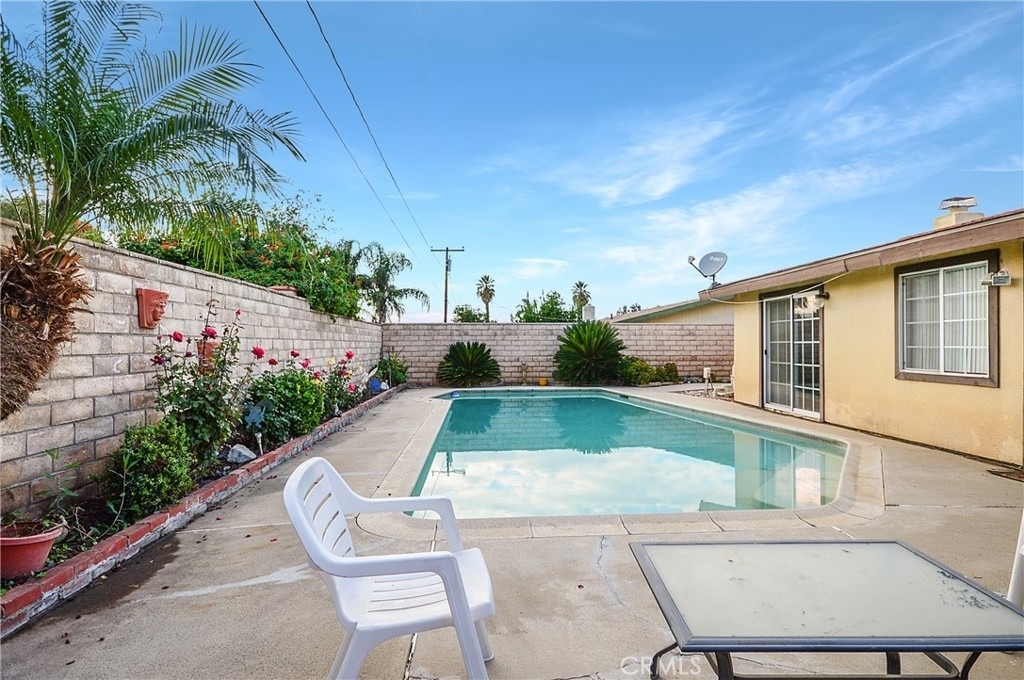 22149 Tanager Street - Photo 0