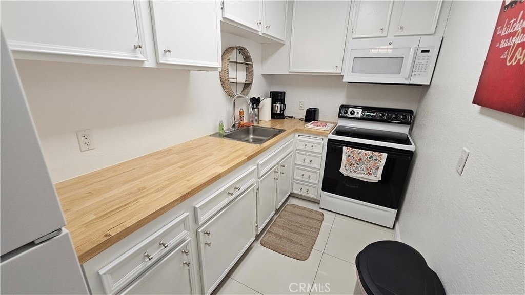 2857 N Los Felices - Photo 12