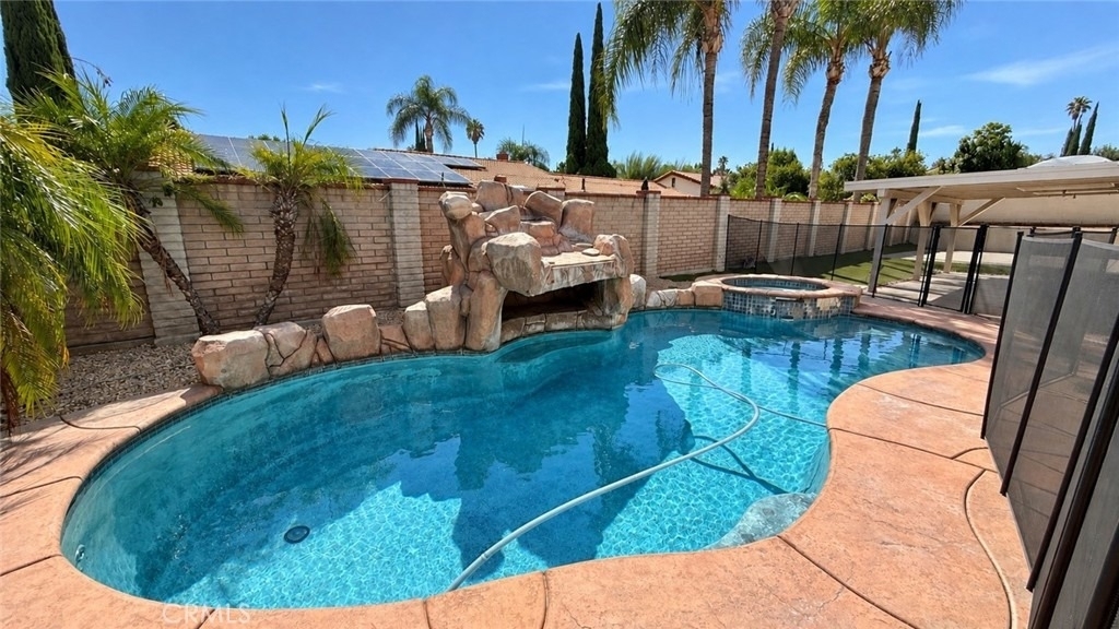 113 Cascade - Photo 1
