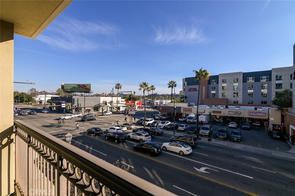 268 Caruso Avenue - Photo 32