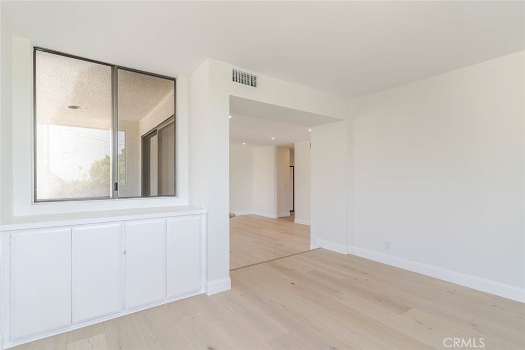 1305 N Columbus - Photo 4