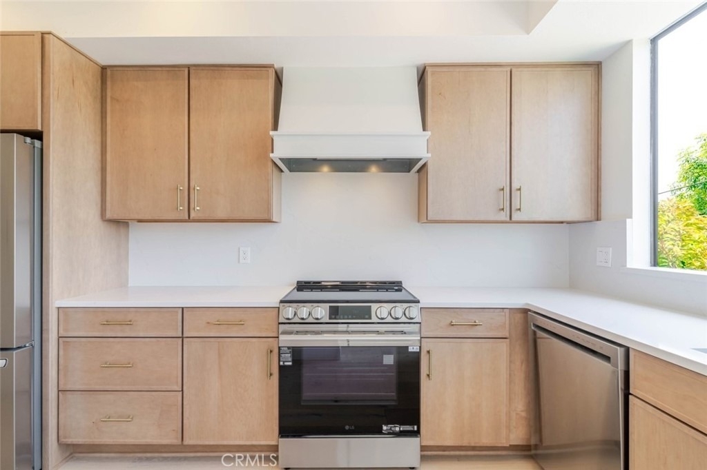 1305 N Columbus - Photo 9
