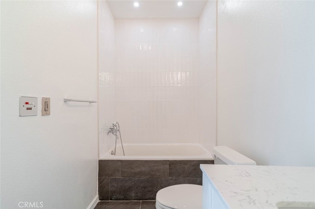 1305 N Columbus - Photo 19