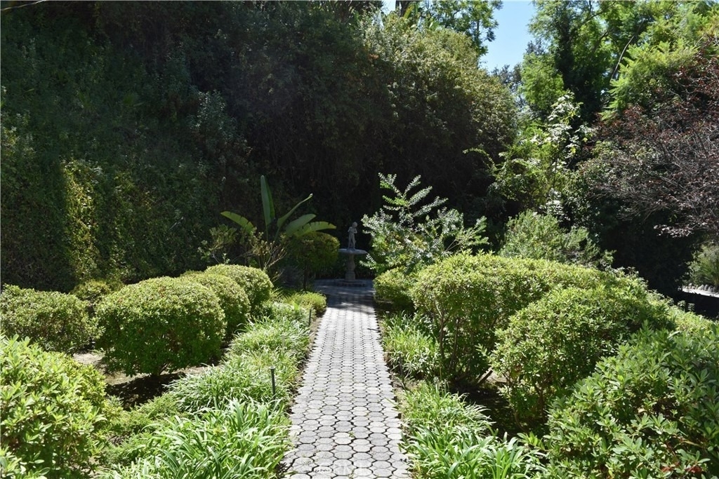 1620 Melwood Drive - Photo 7