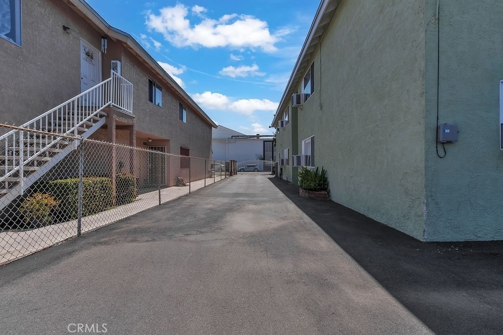 141 S 7th Street - Photo 6