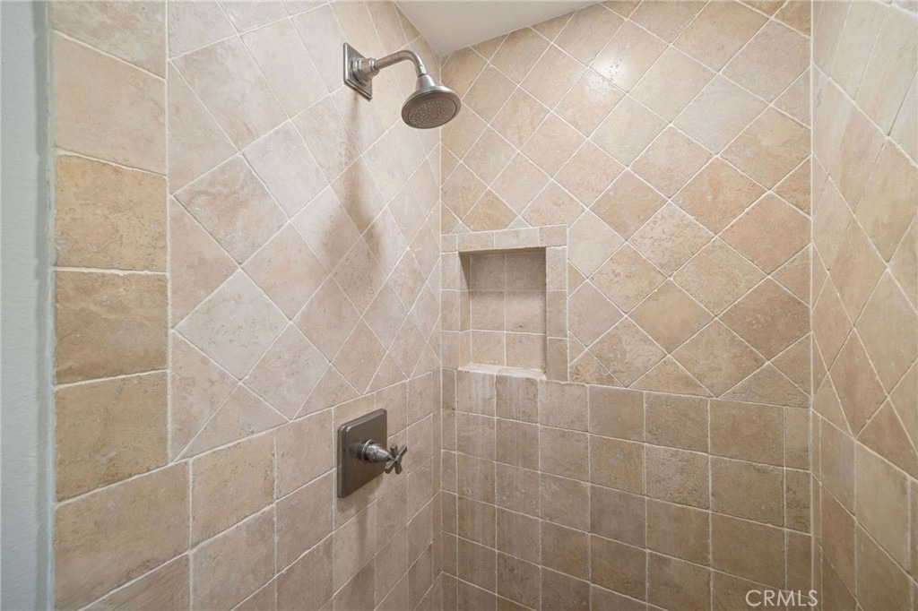 645 Chestnut - Photo 8