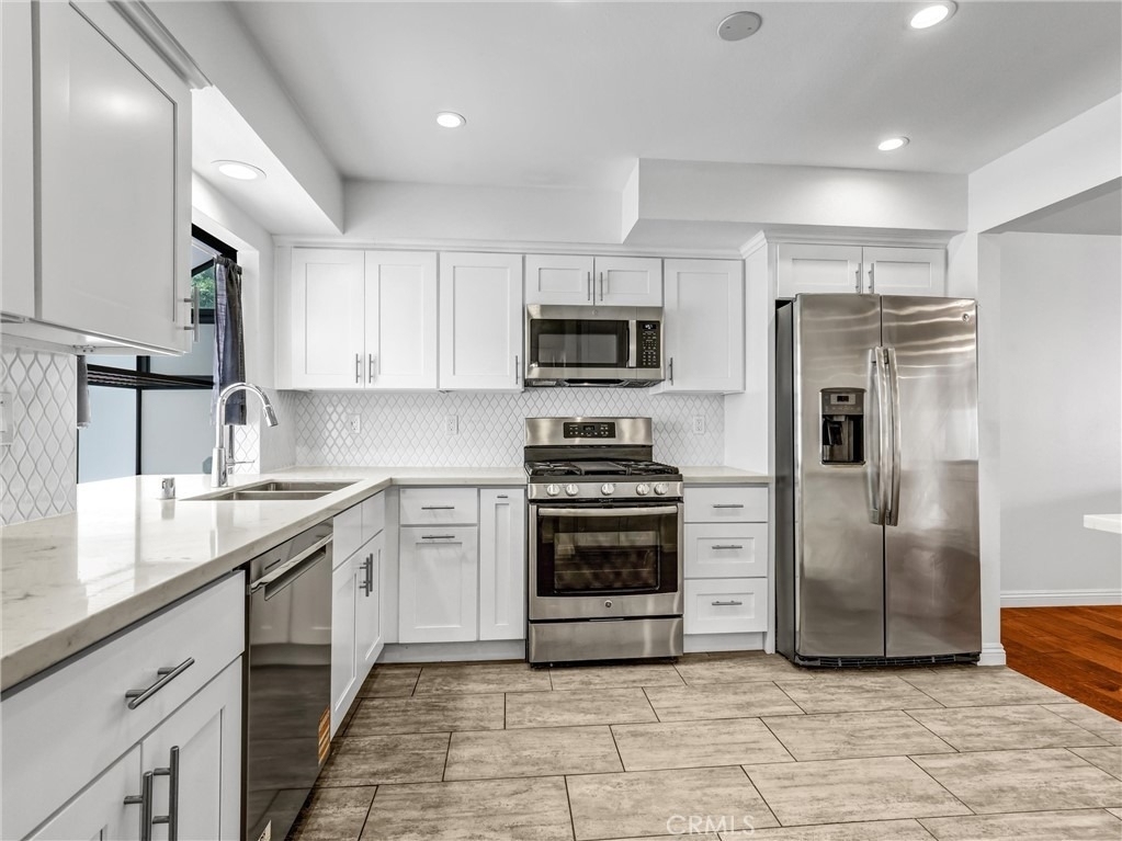1825 Westholme Avenue - Photo 9