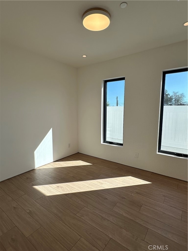 3279 Laurice Avenue - Photo 17