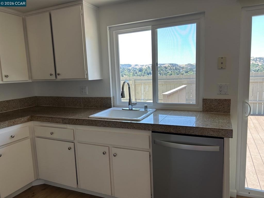 2472 Morello Hts. Cir. - Photo 6