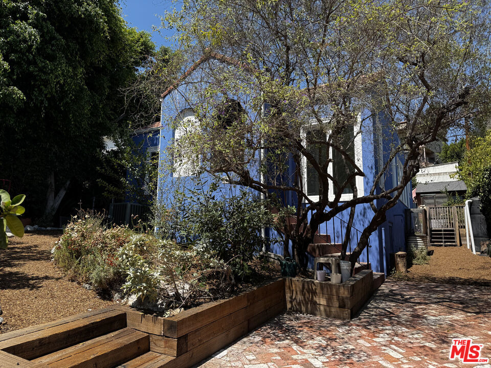 2257 Earl Street - Photo 1