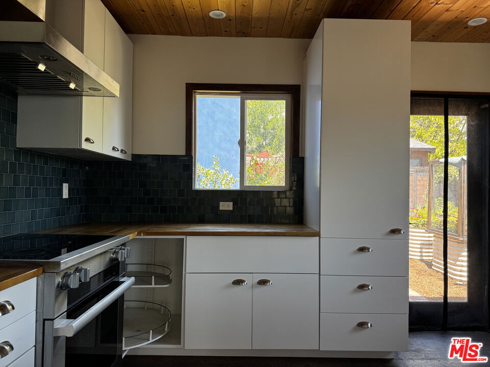 2257 Earl Street - Photo 12
