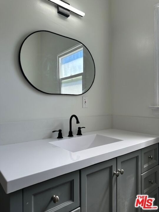 925 S Hobart Boulevard - Photo 15