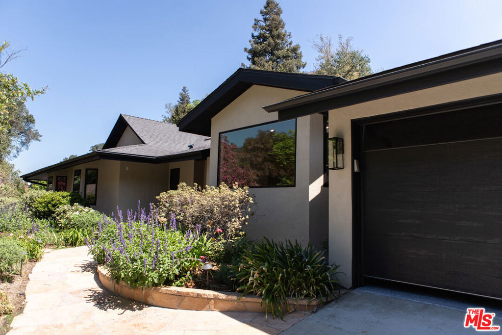 3436 Longridge Avenue - Photo 23