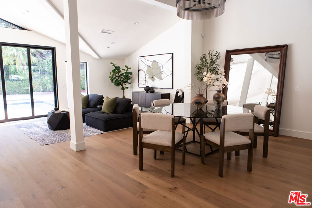 3436 Longridge Avenue - Photo 4
