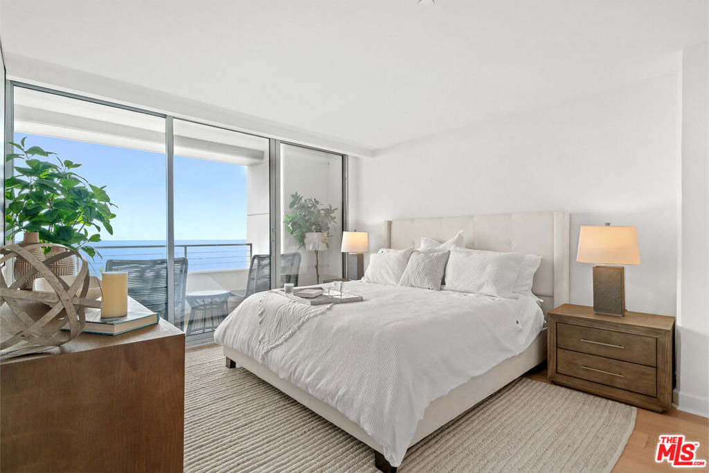 1221 W Ocean Avenue - Photo 2