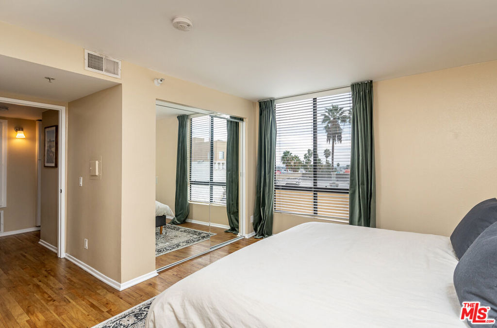 7320 Hawthorn Avenue - Photo 11