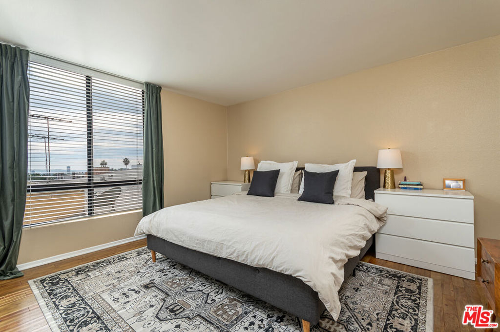 7320 Hawthorn Avenue - Photo 9