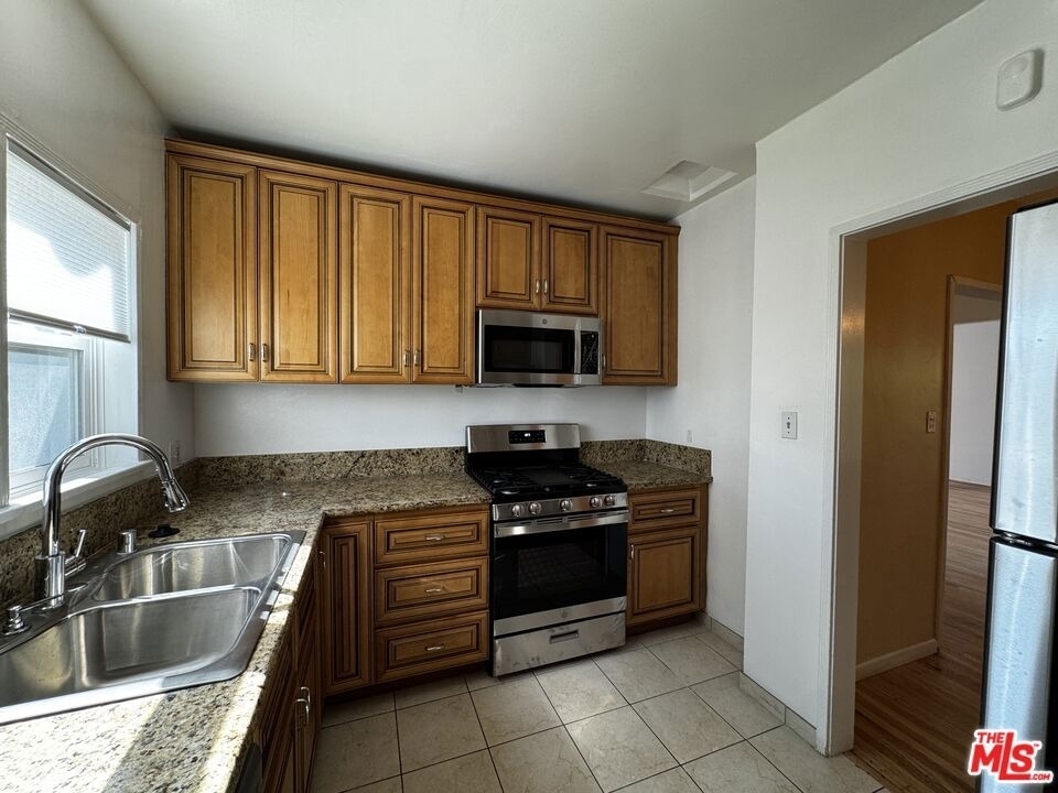 1246 Edris Drive - Photo 11