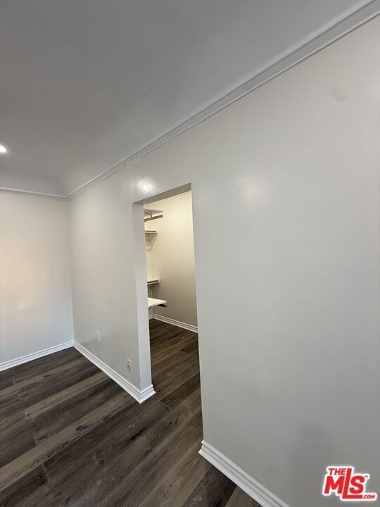 5522 Sierra Vista Avenue - Photo 2