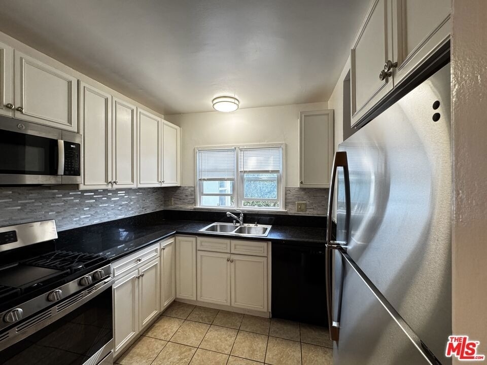 1242 Edris Drive - Photo 25