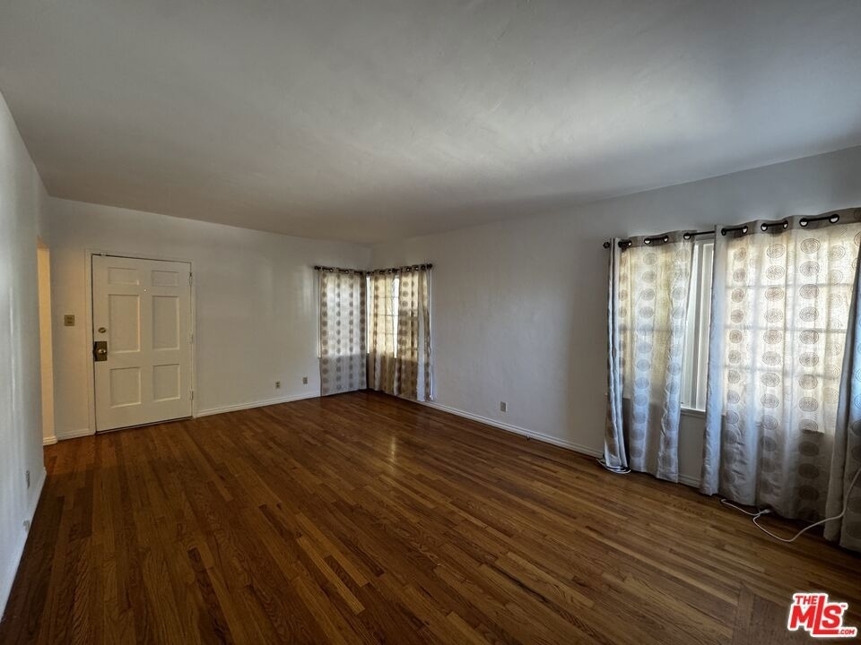 1242 Edris Drive - Photo 5