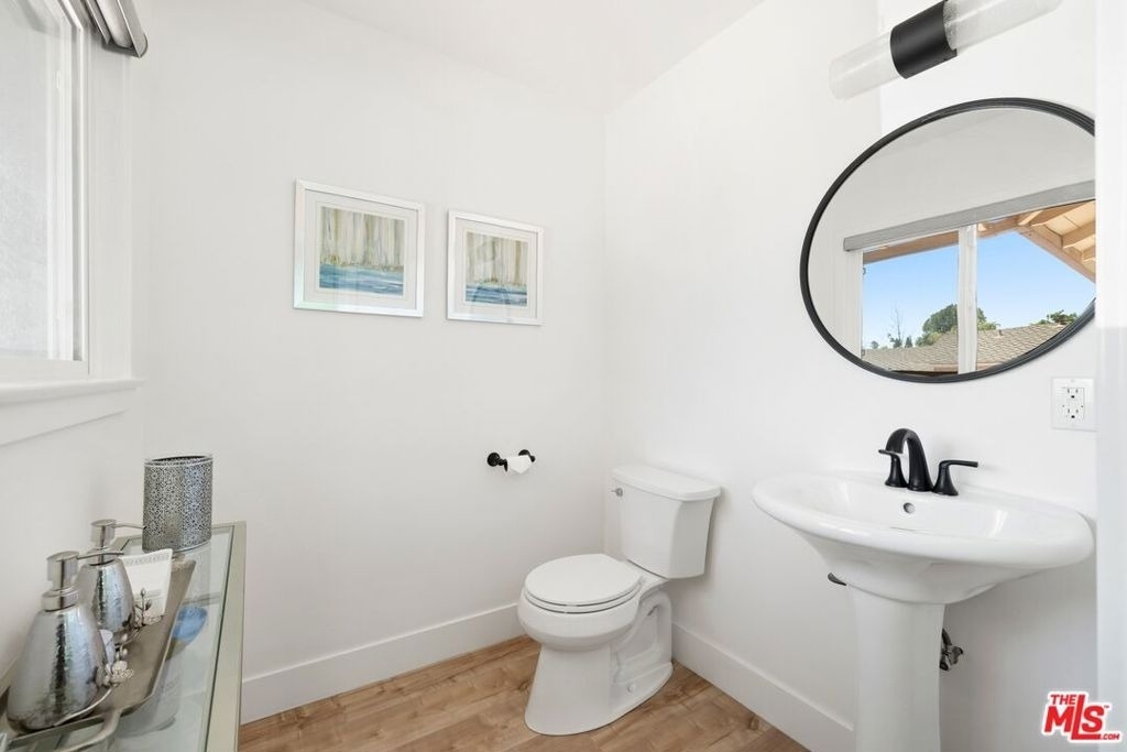 16141 Dickens Street - Photo 12
