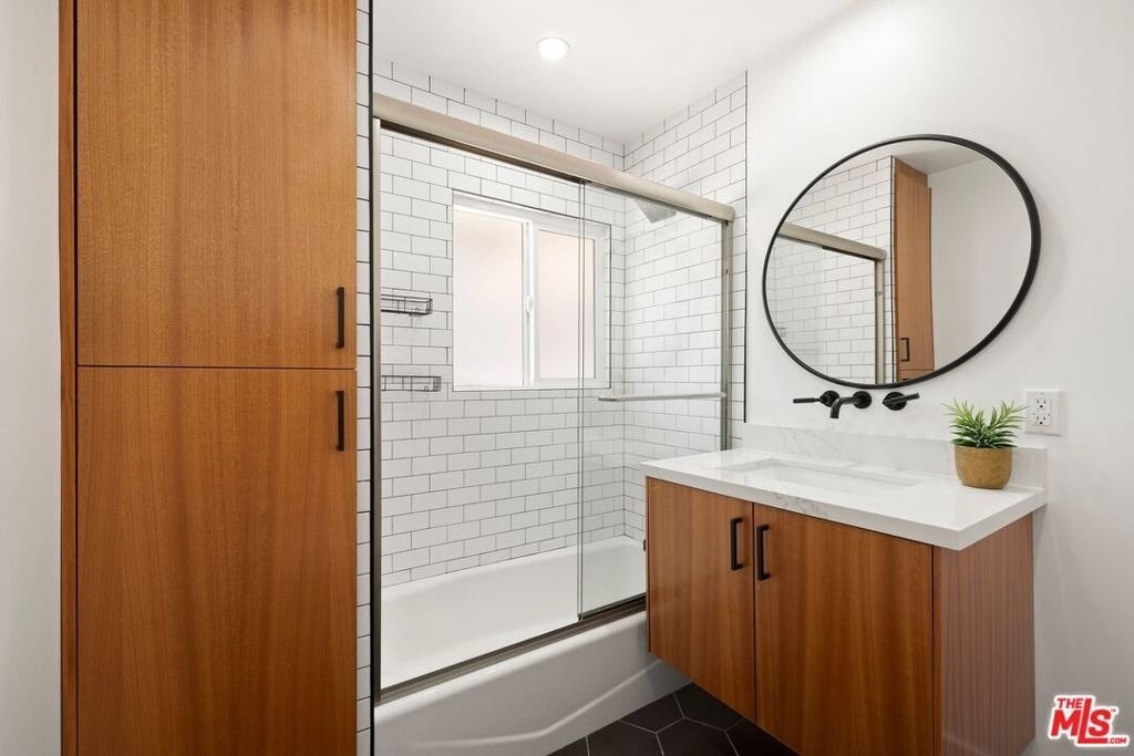 16141 Dickens Street - Photo 10