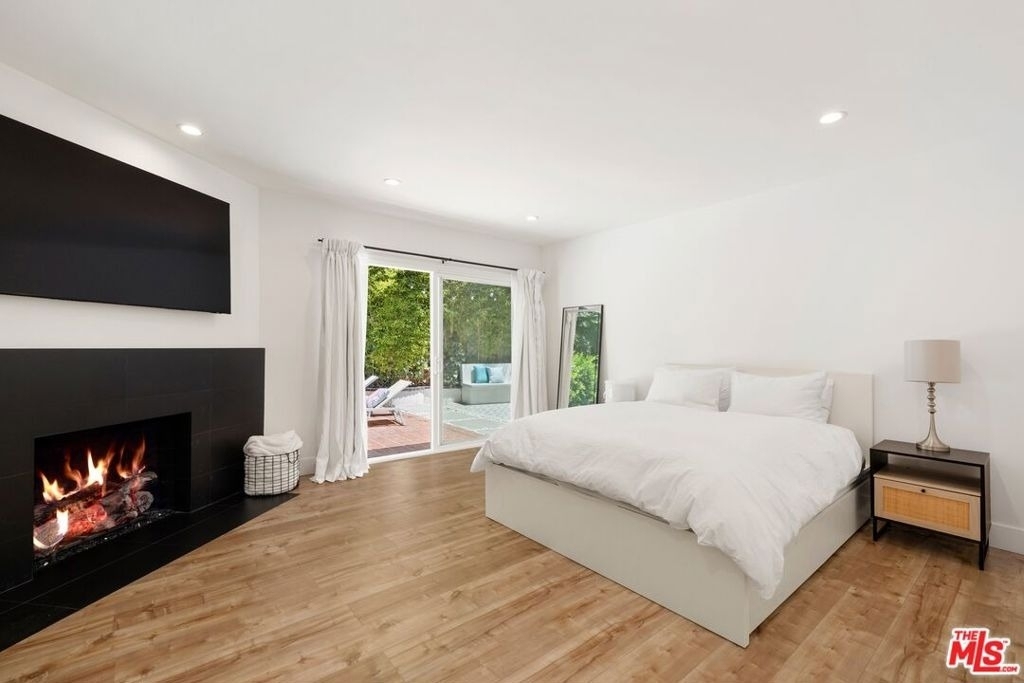 16141 Dickens Street - Photo 9