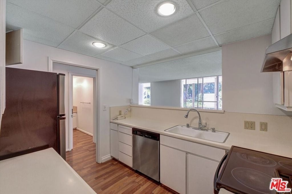 2160 Century Park East - Photo 11