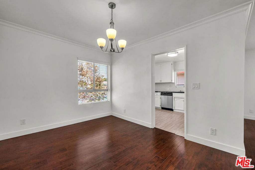 248 S Rexford Drive - Photo 5