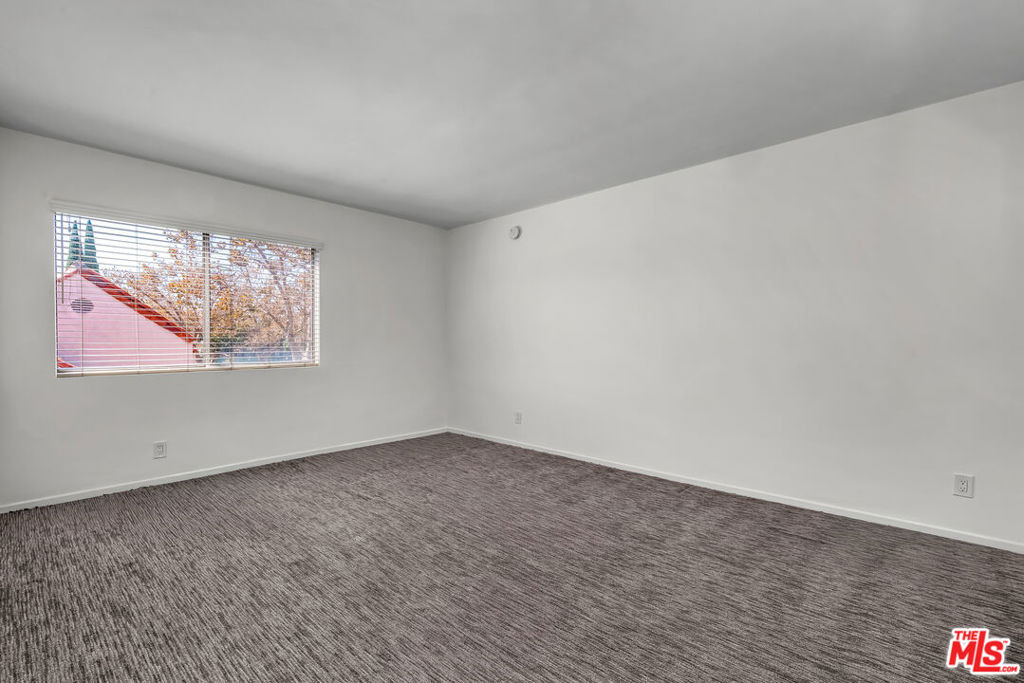 248 S Rexford Drive - Photo 12