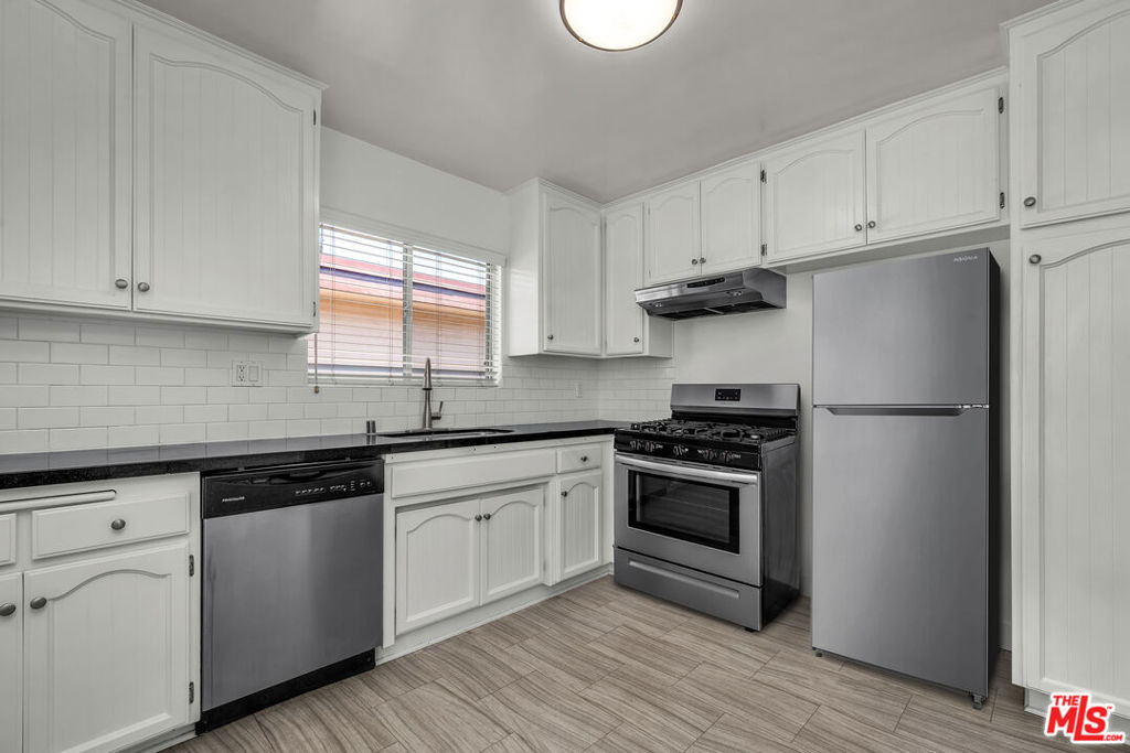 248 S Rexford Drive - Photo 6