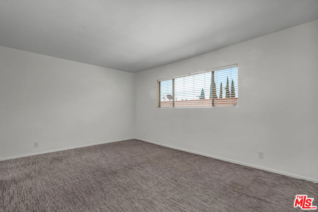 248 S Rexford Drive - Photo 8
