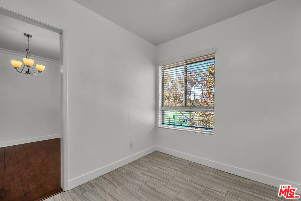 248 S Rexford Drive - Photo 7