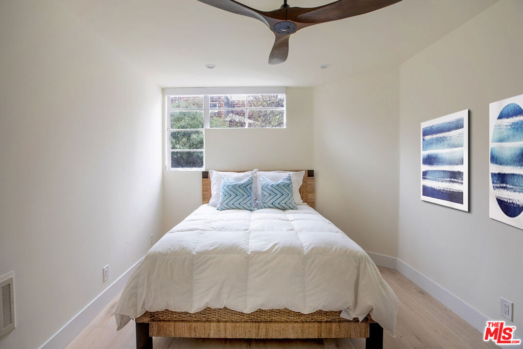 29233 Heathercliff Road - Photo 16