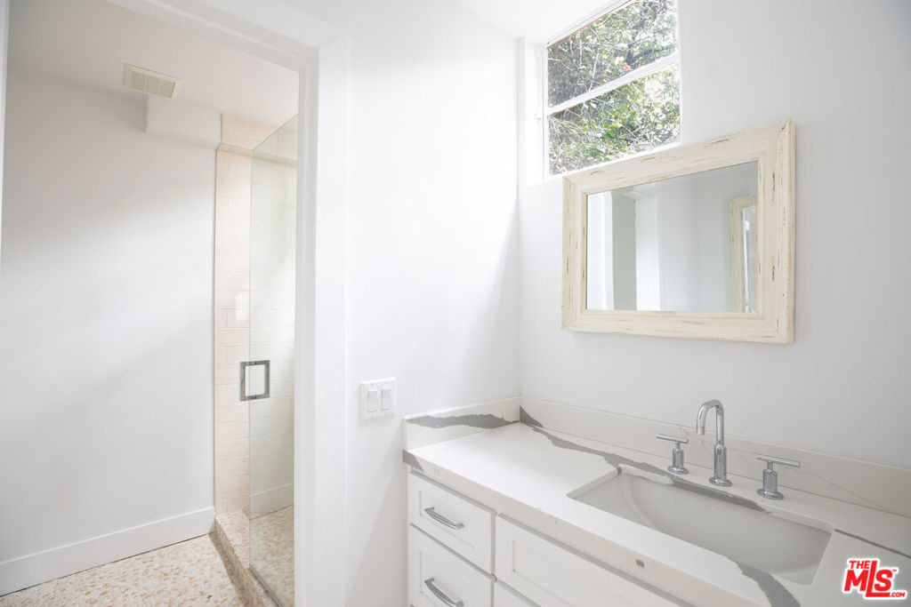 29233 Heathercliff Road - Photo 14