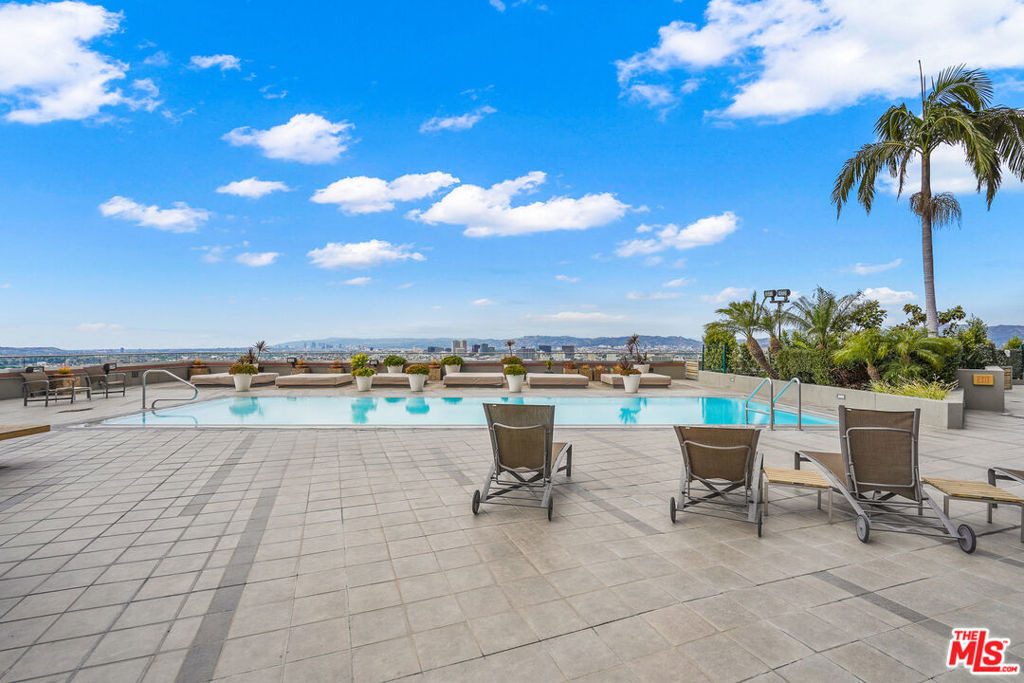 1100 Wilshire Boulevard - Photo 19