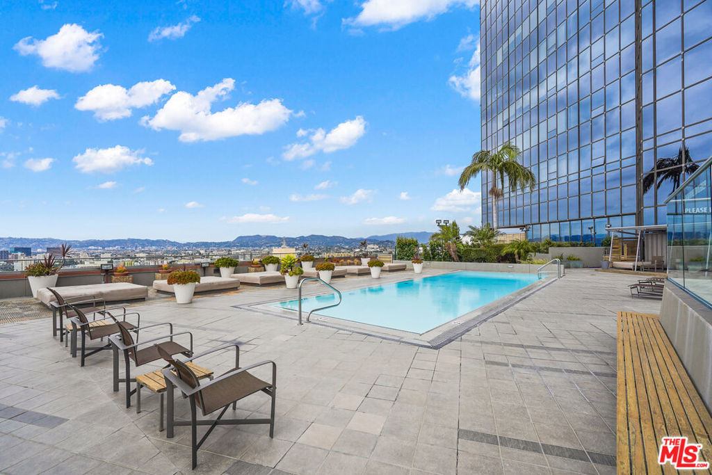 1100 Wilshire Boulevard - Photo 17