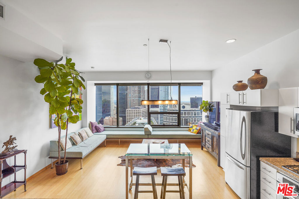 1100 Wilshire Boulevard - Photo 8